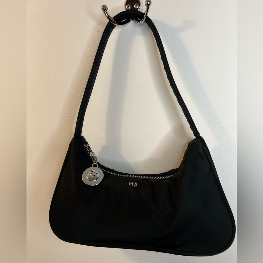 Dylan Kain Chic Black Shoulder Bag with Silver Accents